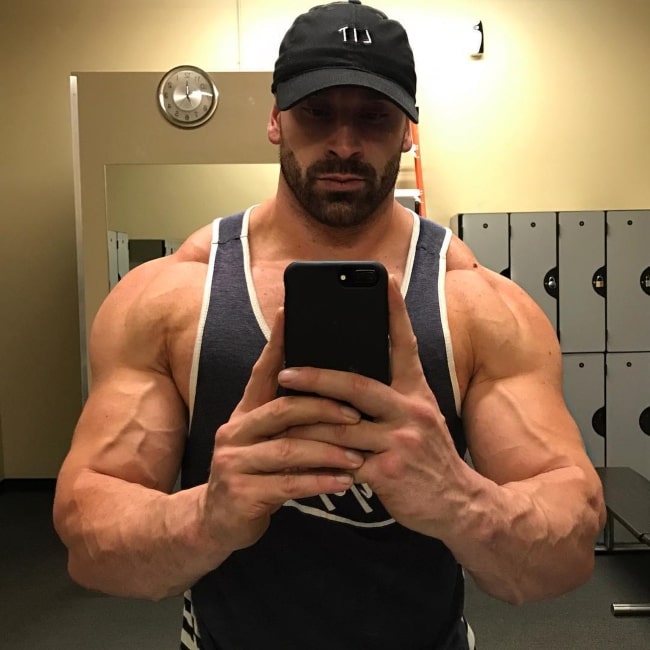 Bradley Martyn sharing his selfie in November 2016