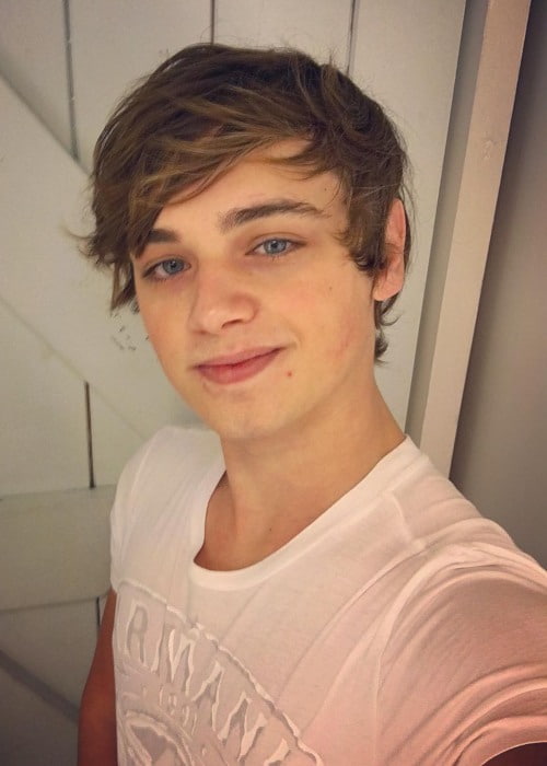 Dean-Charles Chapman in an Instagram selfie as seen in December 2016