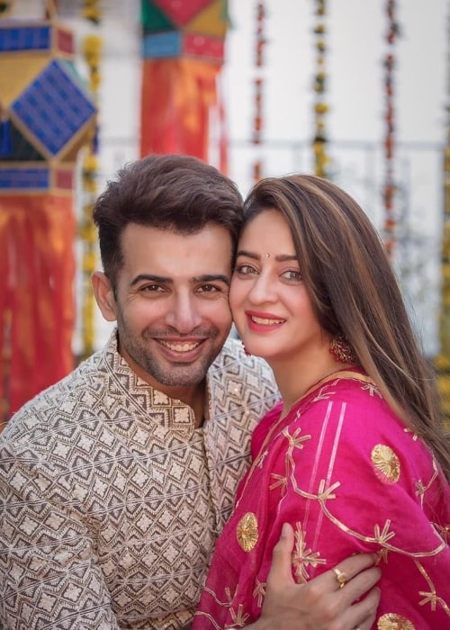Jay Bhanushali smiling for a picture alongside Mahhi Vij in Mumbai, Maharashtra in November 2020