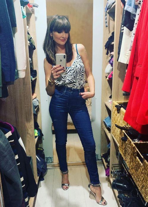 Jennifer as seen posing for a selfie in 2020
