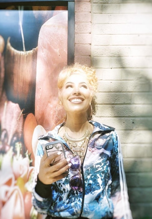 Nikki Jean wishing for coffee in May 2018