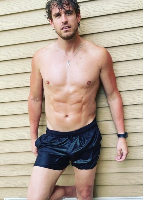 Shayne Jansen as seen in a shirtless picture that was taken in July 2022