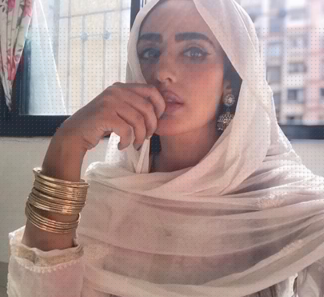 Sudeepa Singh clicking a selfie in ethnic wear in June 2020