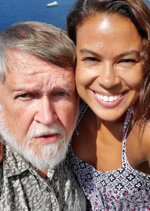 Toni Trucks as seen in a selfie with her father Lee Trucks at the Amalfi Coast in August 2019