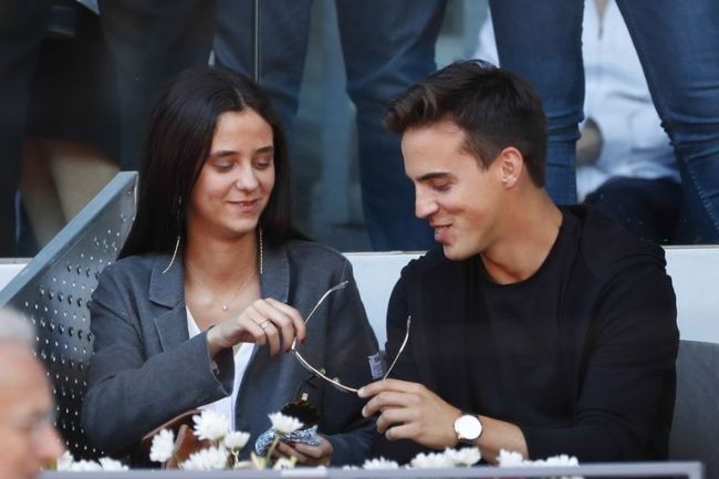 Victoria seen together with her ex-boyfriend Gonzalo Caballero